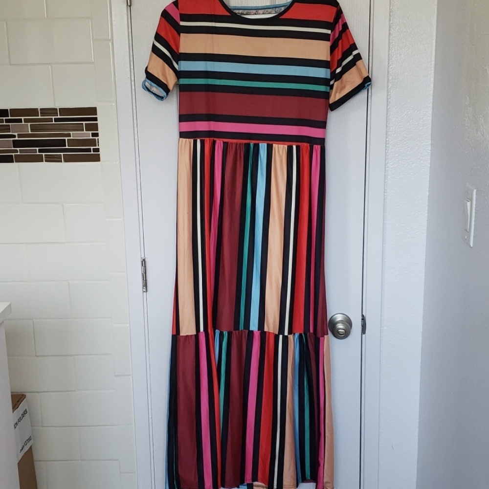 Multicolored Striped tiered midi dress